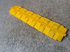 9265 Lionel Cover Hatches For Bay Hopper Yellow Painted Fits