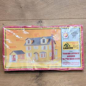 15504 Ahm Trains Ho Three Story House With Garage W Light Building Kit Vintage 15504 Ahm Trains Ho Three Story House With Garage W Light Building Kit Vintage