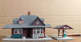 15811 Ahm Mainline Station Building Plastic Diorama Built Kit - Ho
