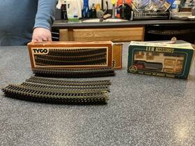 5614 Ahm 5615 Vtg Ho Scale Construction Set In Box And Tyco Bachmann Mixed Track