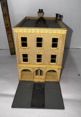 15707 Ahm/rivarossi Ho Scale Lighted Lastop Funeral Home Building Built