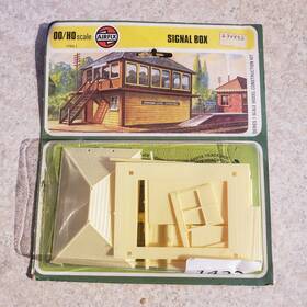 01605-2 Airfix Vintage Ho Signal Box Tower Building #01605-2 01605-2 Airfix Vintage Ho Signal Box Tower Building #01605-2