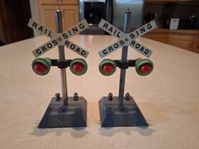 10779 American Flyer Railroad Crossing Signs Model 2 Vintage Untested