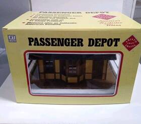 Art-7200 Aristocraft Afisto Craft Inch G Scale #1 Gauge Yellow Passenger Depot See Pics Art-7200 Aristocraft Afisto Craft Inch G Scale #1 Gauge Yellow Passenger Depot See Pics