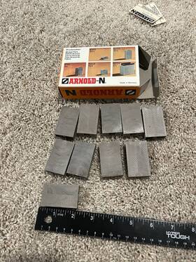 6223 Arnold N Scale Bridge Pillars Gray
