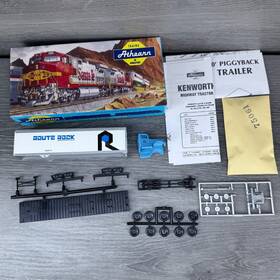 05139 Athearn Ho Scale Piggyback 40 Trailer Kenworth Tractor Route Rock Island