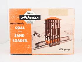 180-2 Athearn 95 Ho Scale Automatic Coal And Sand Loader Complete Excellent