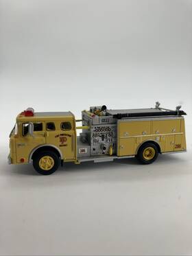 92003 Athearn Fire Protection District Truck Engine #206 Ho Scale