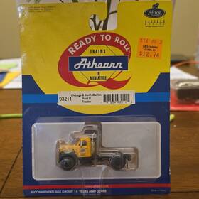 93211 Athearn Ho Chicago And North Western Mack B Tractor Ready-to-go