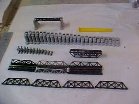 2547 Atlas Model Railroad N Scale 1 160 N-deck Truss Bridge - Piers / Trestle