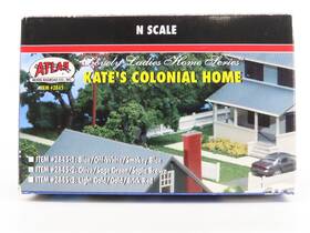 2845-2 Atlas N 1/160 Scale Kates Colonial Home - Olive/sage Green/ Sepia Brown