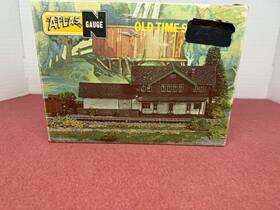 2850-200 Atlas Vintage N Gauge Old Time Station For Parts Replacement