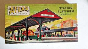 707-98 Atlas Vintage Ho Scale Station Platform - Parts Sealed Ho-4 707-98 Atlas Vintage Ho Scale Station Platform - Parts Sealed Ho-4