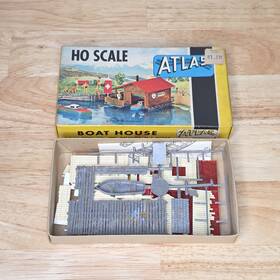 717-150 Atlas Vtg Ho Scale Boat House - Open Box / Unused West Germany