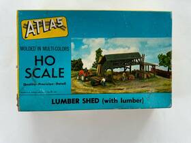 726-149 Atlas Vintage Lumber Shed With Antique Model Kit Ho Scale #726-149