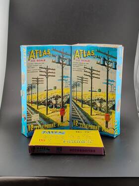 775-793 Atlas Vintage Lot Of 3 Ho Scale Kits Telephone Poles And Unpainted Figures