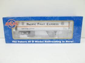 160371 Atlas 8979-3 O Gauge 45ft Pfe Pines Trailer With Refrig Unit #160371 Ln/box