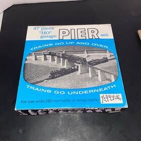 T6238 Atlas Vintage 47 Piece Ho Gauge Pier Set Incomplete