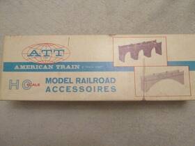 600-298 Att/american Train Ho Inch River Bridge Red Brick Detail - Excellent In Worn Box