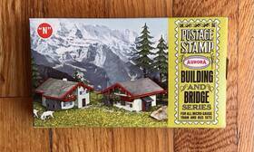 4147-125 Aurora N Scale Postage Stamp Kit 2 Summer Cottage Set No Comp