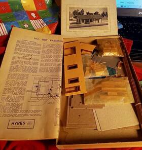 502-a Ayres 1887 Passenger Depot Orange Walls Gg Wood Cardboard Paperwork Neatio