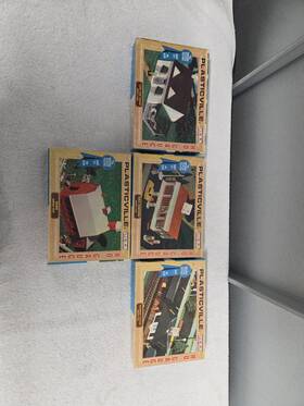 Bachmann 022899455310 Lot Of 4 Barn Gas Station House Suburban Ho Scale Plasticville
