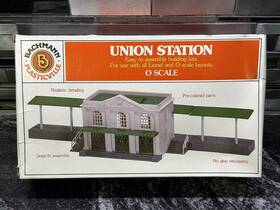 Bachmann 022899459585 1958 O Scale Plasticville Union Station Snap-fit Classic Building Kit Bachmann 022899459585 1958 O Scale Plasticville Union Station Snap-fit Classic Building Kit