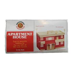 Bachmann 022899459639 Plasticville O Scale Apartment House #1963 Used