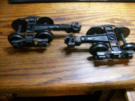 Couplers-1 Bachmann 022899924304 Freight Trucks/with Knuckle And 1 Aristo Coupler