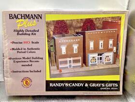 160-35101 Bachmann 35101 Plus Randys Candy And Grays Gifts Downtown 2 Buildings Kit T50