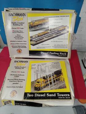 35114 Bachmann Bachman Plus Highly Detailed Ho Scale Two Diesel And Refueling Stand