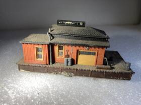 398e264r5-3a Bachmann N Scale Freight Dock With Sliding Doors