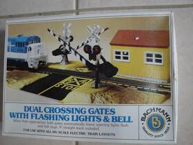 42614 Bachmann Dual Railroad Crossing Gates Lights And Bells In Box #42614