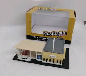 45903 Bachmann Built-up Building N Scale Car Showroom #45903
