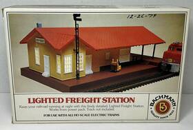 46-1216 Bachmann Ho Scale Lighted Freight Station Open Box Euc Untested 46-1216 Bachmann Ho Scale Lighted Freight Station Open Box Euc Untested