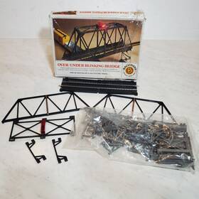 46-1222st Bachmann Ho 1/87 Scale Kit #46-1222st Over/under Blinking Bridge With Trestle Set