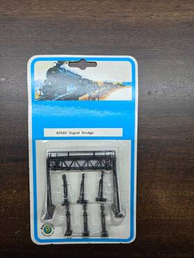 52-7003 Bachmann 527003 42503 N Scale Signal Bridge With 6 Block Signals #42503 Or #52-7003 Nos