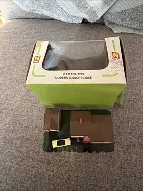55-7207 Bachmann N Scale Modern Ranch House
