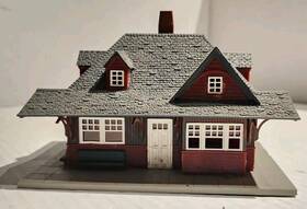 5776 Bachmann N Scale House