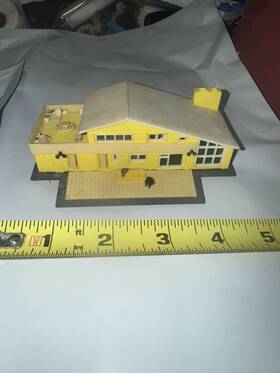 7409 Bachmann N Scale Contemporary House With Garage