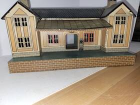 1930 Bing 6136 Prewar O / 1 Gauge Tinplate Goods Station - 10/6136 Circa
