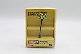 5293 Brawa 4610 Ho Scale #5293 4 Sided Lamp Signage. Pre-owned In Box