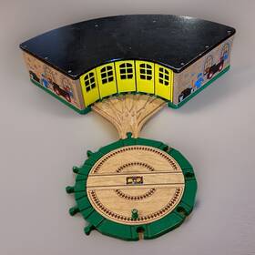33456 Brio Vintage Wooden Railway Grand Roundhouse #33456 And Roundtable 1997 Sweden #76