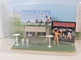 7721 Busch Ho 1/87. Milk Bar Mini World Scene Blister Pack Is Damaged