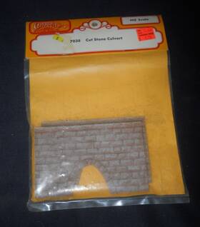 7038 Chooch Ho #7038 Cut Stone Culvert