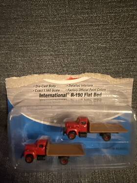 R-190 Classic Metal Works 50232 Cmw Mini Metals 2 International Ih Flatbed Truck Train Trackside N Scale