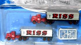 R-190 Classic Metal Works-cmw-mini Metals 658819511479 Rtr Riss Ih Tractors With Aerovan Trailers 1/160 N