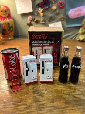 H853 Coca-cola Pop Machines And Hand Cart With Add Ins