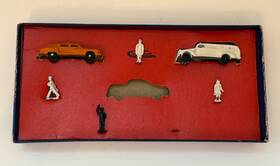 R-94-ho Comet Metal Products Co Inc. Authenticast Co. R-94 Wrecker Ambulance Set