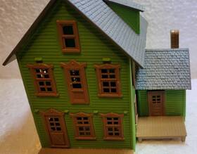 0069 Con-cor Ho Scale Two Story House